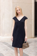 Robe courte droite à col V