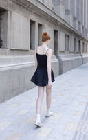 Robe courte patineuse à bretelles