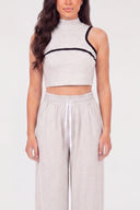 Crop top sans manches à col montant