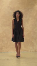 Robe patineuse sans manches à col